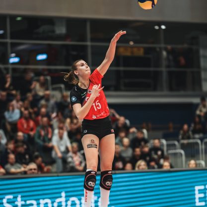 #15 Marta Levinska (match-worn Trikot rot-schwarz, Saison 2024/25)