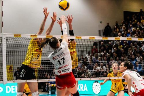 14 04012025 VfB-DSC 043 bearb Effekt komp