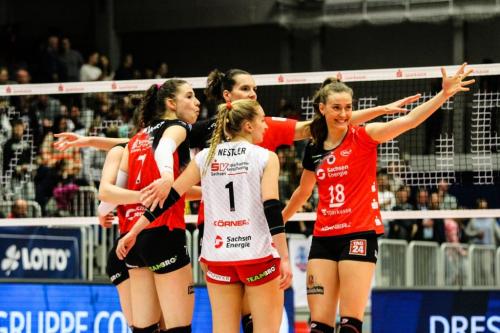 23 08032025 DSC-LiB 32 bearb Effekt komp