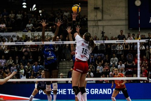 29 16042025 AMS-DSC 105 bearb Effekt komp